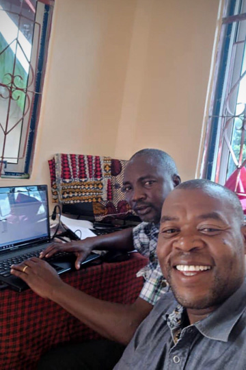 John en Michael van Bollé Bollé Non-Profit Foundation Tanzania